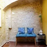 Casa Tecla Alle Mura Della *