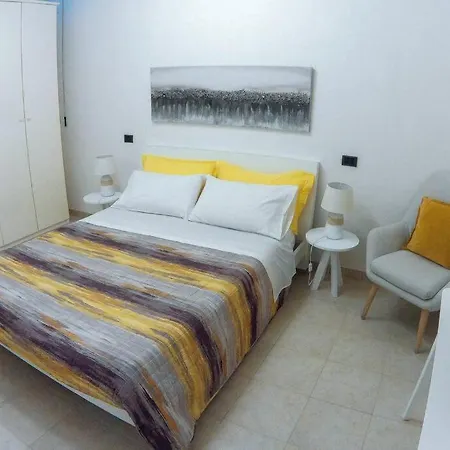 Lägenhet Casa Tecla Alle Mura Della Citta