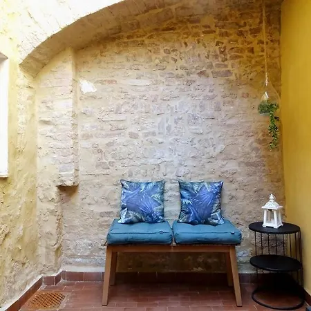 Casa Tecla Alle Mura Della Citta *