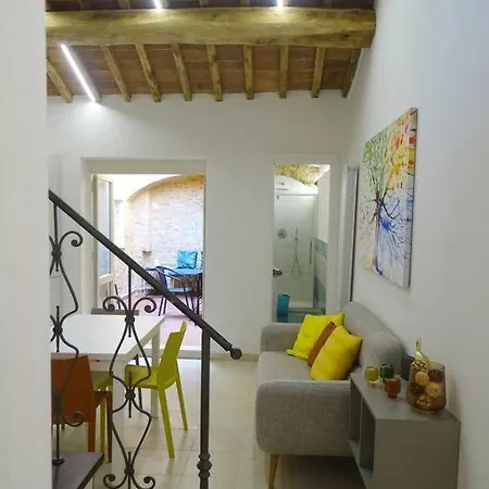Appartamento Casa Tecla Alle Mura Della Citta *